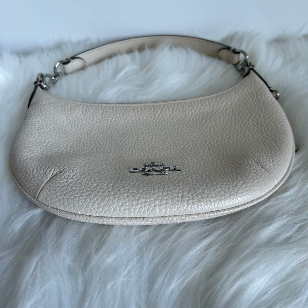 Coach Mini Payton Chalk White Pebbled Leather Hobo Bag Good - Picture 4 of 10